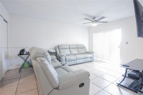 Copropriété à vendre à Plantation, Floride: 2 chambres, 94.76 m2 № 2088725 - photo 5