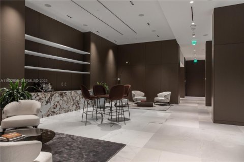 Condo in Miami, Florida, 5 bedrooms  № 1991151 - photo 28