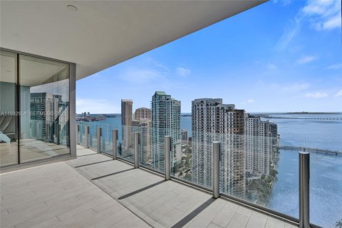 Condo in Miami, Florida, 5 bedrooms  № 1991151 - photo 5