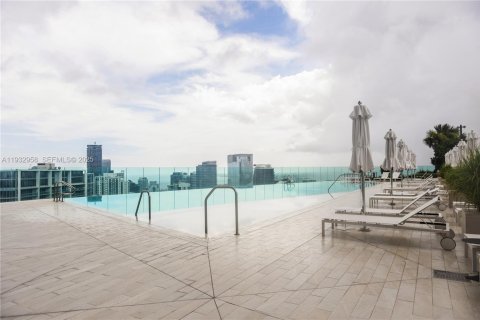 Condo in Miami, Florida, 5 bedrooms  № 1991151 - photo 26