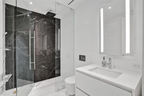 Condo in Miami, Florida, 5 bedrooms  № 1991151 - photo 20
