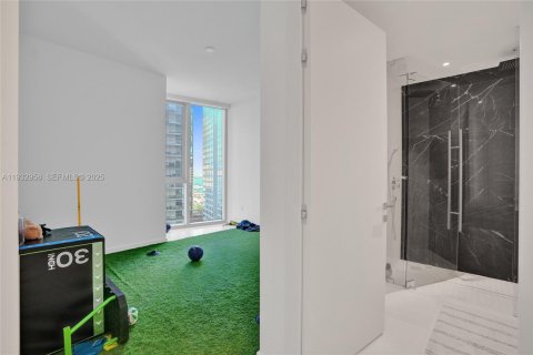 Condo in Miami, Florida, 5 bedrooms  № 1991151 - photo 18