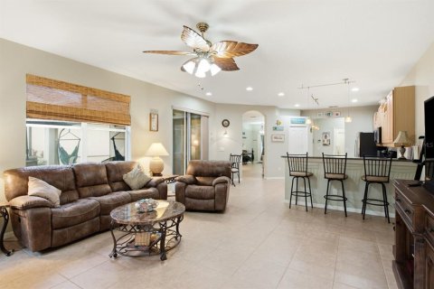 Villa ou maison à vendre à Palm Harbor, Floride: 4 chambres, 206.15 m2 № 2199464 - photo 15