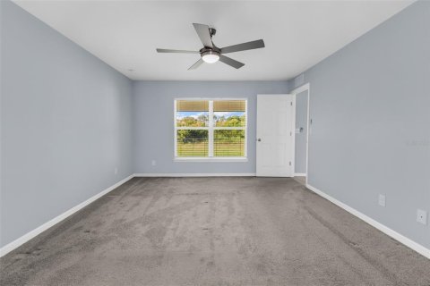 House in Cape Coral, Florida 3 bedrooms, 150.5 sq.m. № 2197846 - photo 11