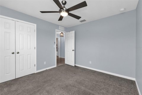 House in Cape Coral, Florida 3 bedrooms, 150.5 sq.m. № 2197846 - photo 17