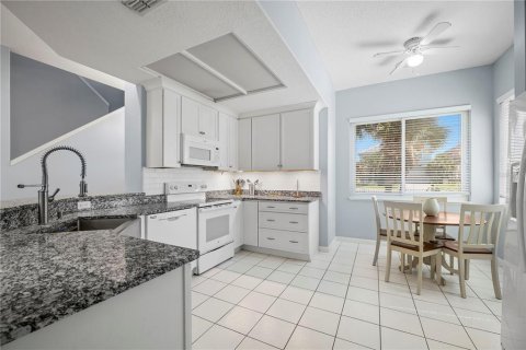 Villa ou maison à vendre à Palm Coast, Floride: 3 chambres, 211.91 m2 № 2396531 - photo 5