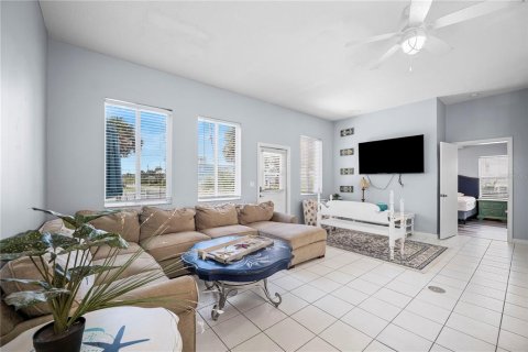 Villa ou maison à vendre à Palm Coast, Floride: 3 chambres, 211.91 m2 № 2396531 - photo 25