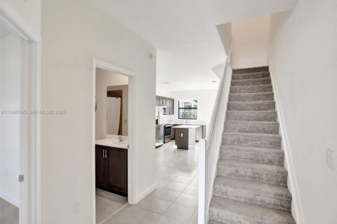 Touwnhouse à louer à Hialeah, Floride: 3 chambres, 123.75 m2 № 2002900 - photo 15