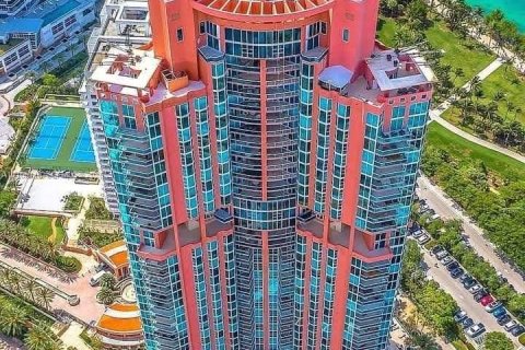 Condominio en alquiler en Miami Beach, Florida, 3 dormitorios, 217.39 m2 № 2413268 - foto 8