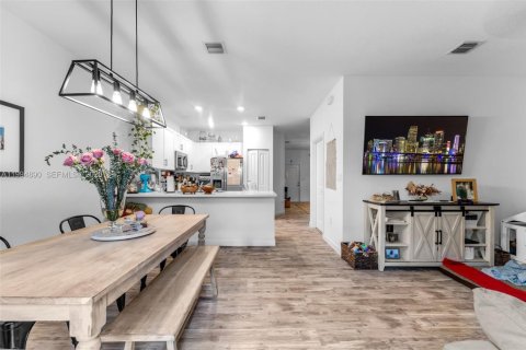 Townhouse in Homestead, Florida 3 bedrooms, 157.47 sq.m. № 2062525 - photo 10