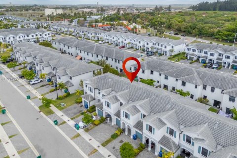 Townhouse in Homestead, Florida 3 bedrooms, 157.47 sq.m. № 2062525 - photo 30