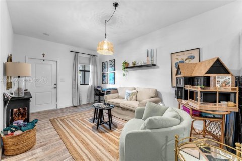 Townhouse in Homestead, Florida 3 bedrooms, 157.47 sq.m. № 2062525 - photo 5