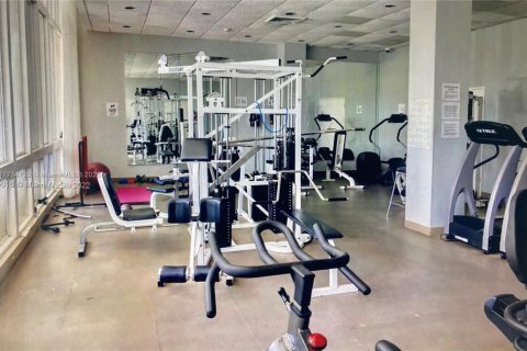Condo in Miami Beach, Florida, 2 bedrooms  № 1484681 - photo 29