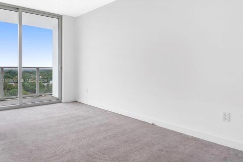 Condo in Miami, Florida, 1 bedroom  № 2001406 - photo 8