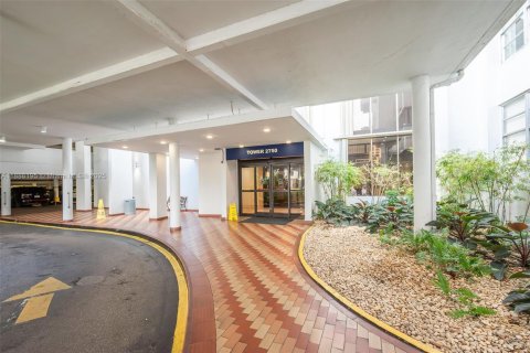 Купить кондоминиум в Авентура, Флорида 2 спальни, 99.68м2, № 1977420 - фото 22