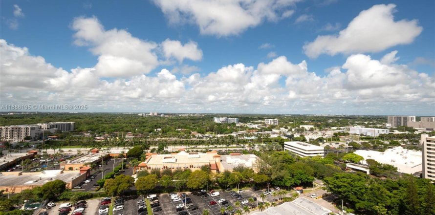 Кондоминиум с 2 спальнями в Авентура, Флорида № 1977420