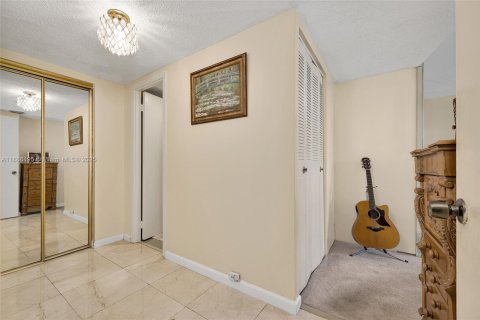 Купить кондоминиум в Авентура, Флорида 2 спальни, 99.68м2, № 1977420 - фото 15