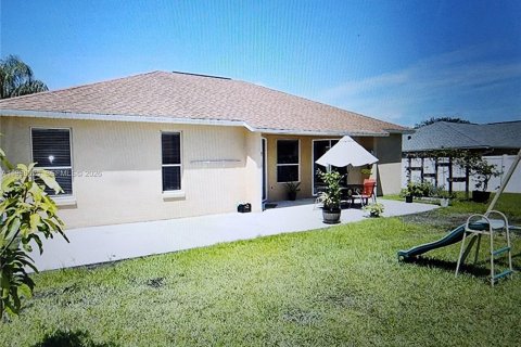 Villa ou maison à louer à Saint Cloud, Floride: 4 chambres № 1996931 - photo 3