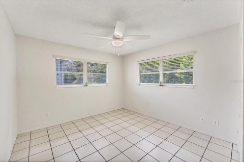 Condo in Longboat Key, Florida, 2 bedrooms  № 1883027 - photo 17