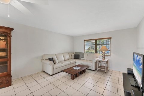 Condo in Longboat Key, Florida, 2 bedrooms  № 1883027 - photo 7