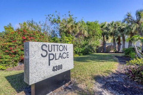 Condo in Longboat Key, Florida, 2 bedrooms  № 1883027 - photo 25