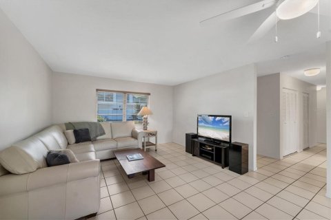 Condo in Longboat Key, Florida, 2 bedrooms  № 1883027 - photo 6