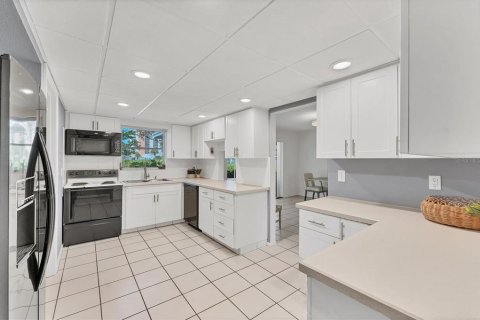 Condo in Longboat Key, Florida, 2 bedrooms  № 1883027 - photo 8
