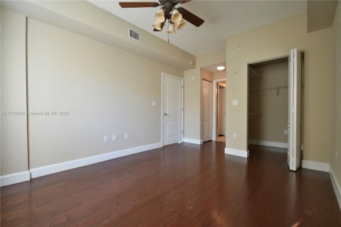 Condominio en venta en South Miami, Florida, 3 dormitorios, 108.14 m2 № 1714710 - foto 20