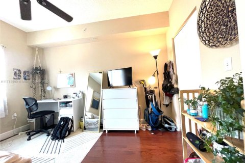 Condominio en venta en South Miami, Florida, 3 dormitorios, 108.14 m2 № 1714710 - foto 28