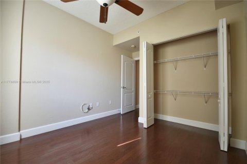 Condominio en venta en South Miami, Florida, 3 dormitorios, 108.14 m2 № 1714710 - foto 26