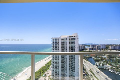 Condominio en alquiler en Sunny Isles Beach, Florida, 2 dormitorios, 117.61 m2 № 2041296 - foto 20