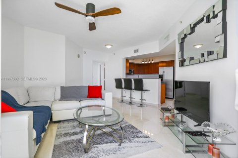 Condominio en alquiler en Sunny Isles Beach, Florida, 2 dormitorios, 117.61 m2 № 2041296 - foto 16