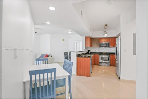Condominio en alquiler en Sunny Isles Beach, Florida, 2 dormitorios, 117.61 m2 № 2041296 - foto 7