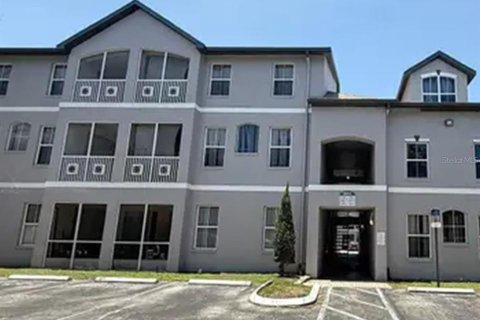 Condo in Tampa, Florida, 2 bedrooms  № 1785501 - photo 1