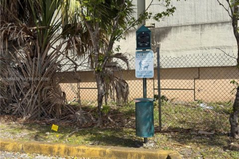 Снять в аренду кондоминиум в Хайалиа, Флорида 3 спальни, 101.26м2, № 2025931 - фото 25