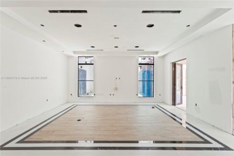 Villa ou maison à vendre à Pinecrest, Floride: 7 chambres, 959.31 m2 № 2088681 - photo 15