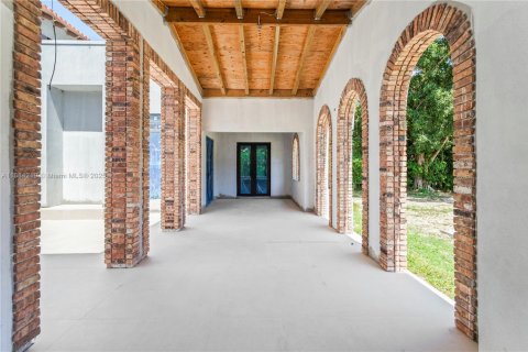 Villa ou maison à vendre à Pinecrest, Floride: 7 chambres, 959.31 m2 № 2088681 - photo 9