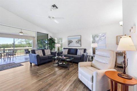 Condominio en venta en Port Charlotte, Florida, 2 dormitorios, 130.71 m2 № 2120106 - foto 17