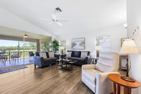 Condominio en venta en Port Charlotte, Florida, 2 dormitorios, 130.71 m2 № 2120106 - foto 16