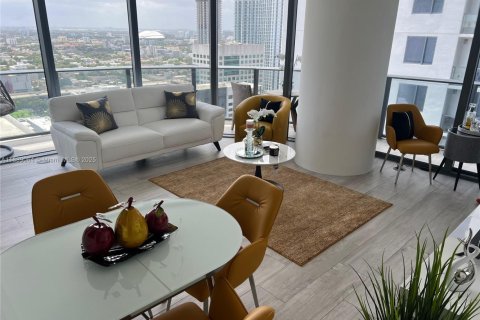 Condominio en venta en Miami, Florida, 2 dormitorios, 73.21 m2 № 1825734 - foto 1