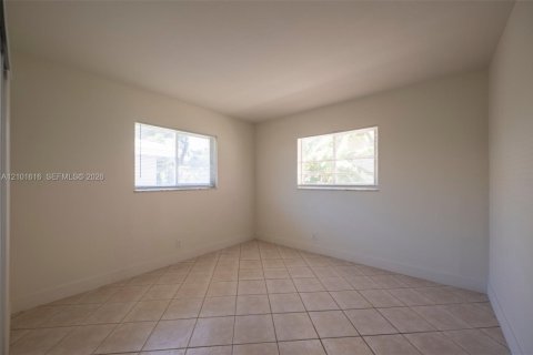 Appartement à louer à Lighthouse Point, Floride: 2 chambres, 101.08 m2 № 2404159 - photo 5
