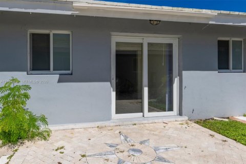 Appartement à louer à Lighthouse Point, Floride: 2 chambres, 101.08 m2 № 2404159 - photo 14
