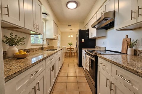 Villa ou maison à vendre à Orlando, Floride: 3 chambres, 91.79 m2 № 2405016 - photo 9