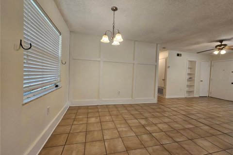 Villa ou maison à vendre à Orlando, Floride: 3 chambres, 91.79 m2 № 2405016 - photo 13