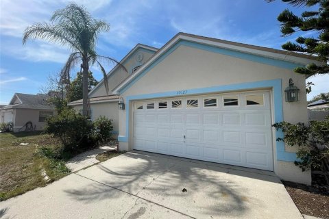 Casa en Port Richey, Florida 3 dormitorios, 171.13 m2 № 2379039