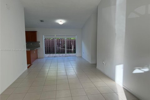 Купить виллу или дом в Дорал, Флорида 3 спальни, 113.25м2, № 1957226 - фото 25