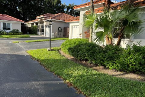 Купить виллу или дом в Дорал, Флорида 3 спальни, 113.25м2, № 1957226 - фото 8