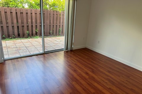 Купить виллу или дом в Дорал, Флорида 3 спальни, 113.25м2, № 1957226 - фото 30