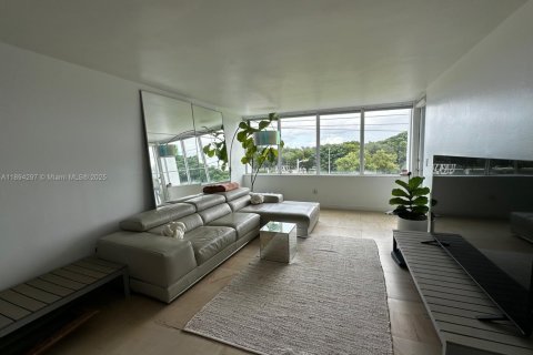 Copropriété à vendre à Miami Beach, Floride: 1 chambre, 80.27 m2 № 1946100 - photo 1