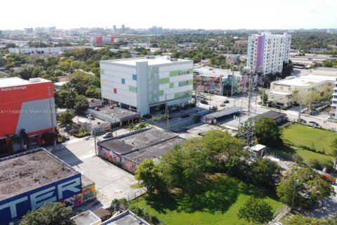 Propiedad comercial en venta en Miami, Florida № 1959356 - foto 5